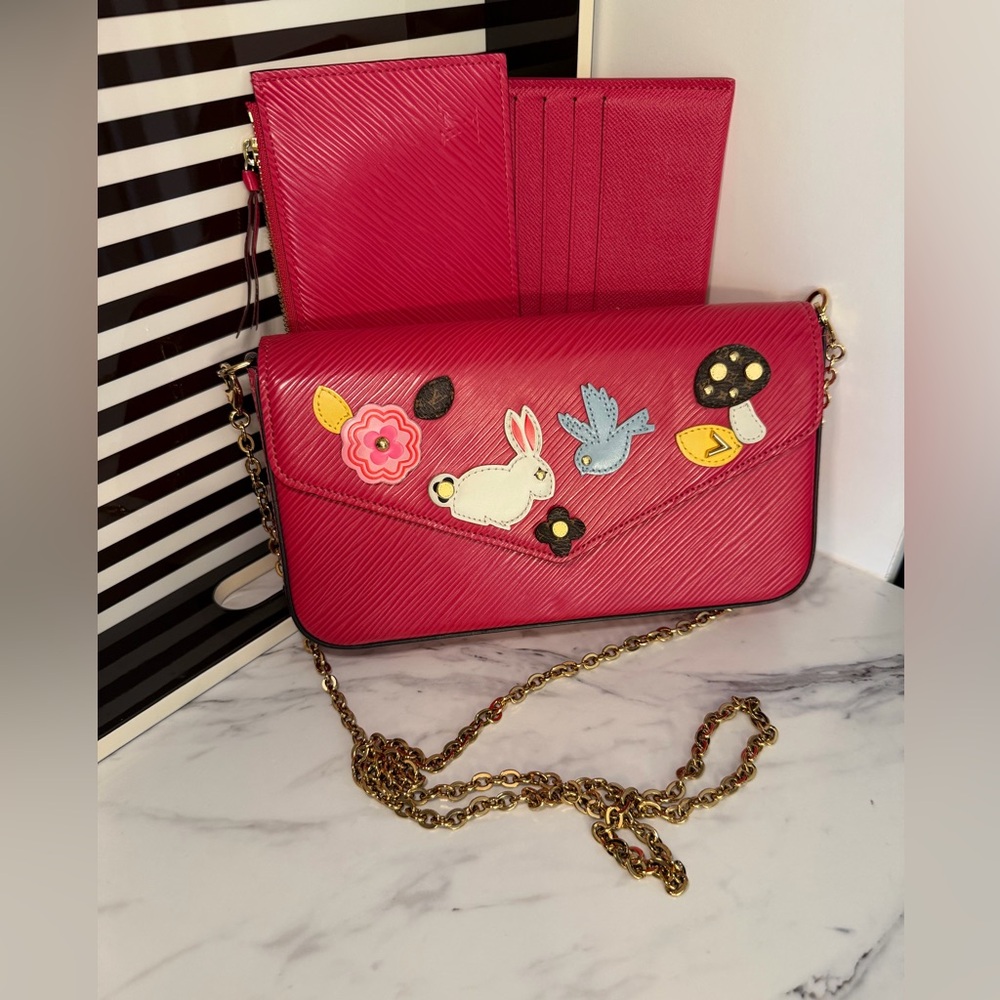 Louis Vuitton Limited Edition Felicie Pochette in Hot Pink Epi leather - Picture 4 of 17